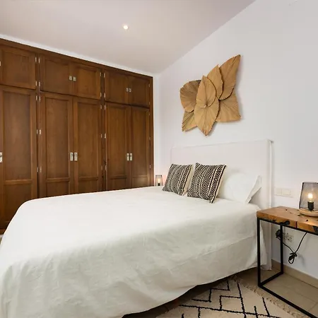 Del Sol - 4br With Pool 托雷加迪亚罗