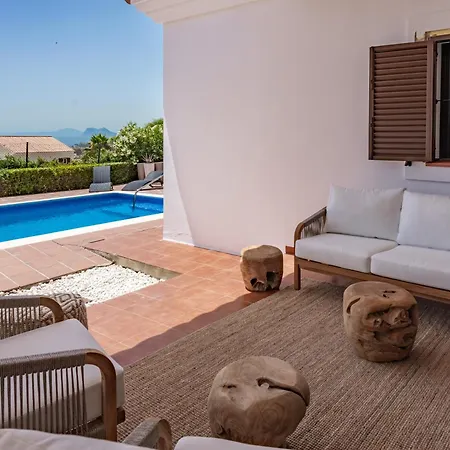 Del Sol - 4br With Pool * 托雷加迪亚罗